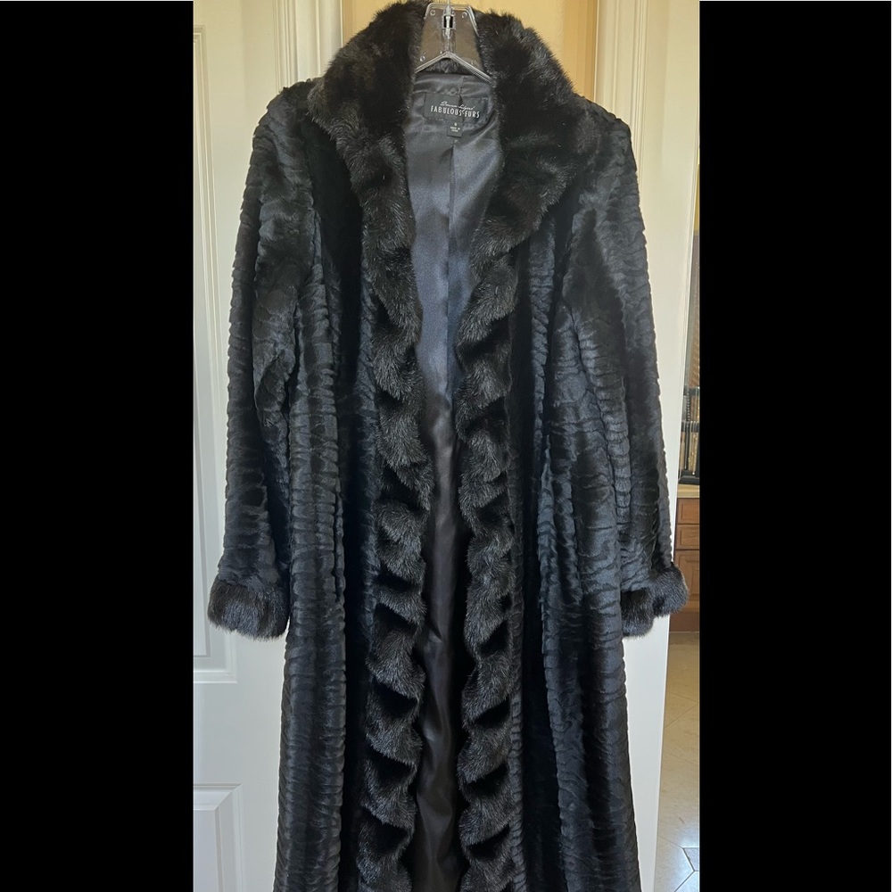 Never worn black Fabulous Furs size small (runs big) jacket w/ 6 hook closures